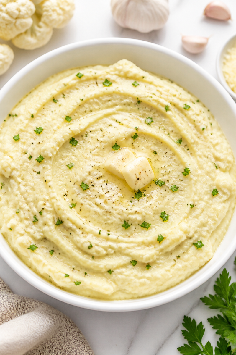 Creamy Keto Garlic And Herb Mashed Cauliflower