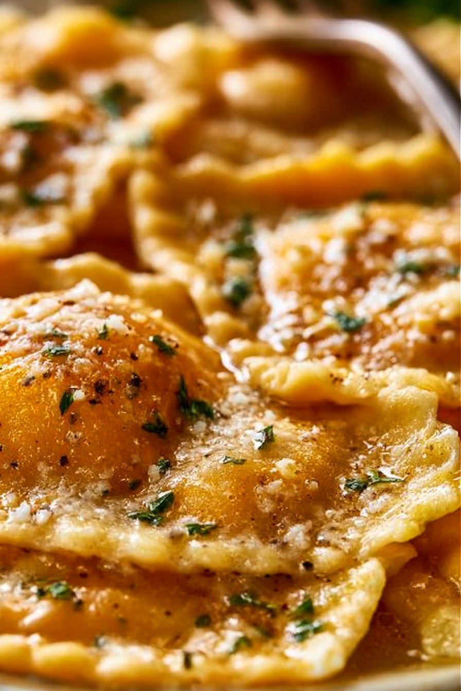 Creamy 20-Minute Copycat Garlic Brown Butter Pumpkin Ravioli Pasta