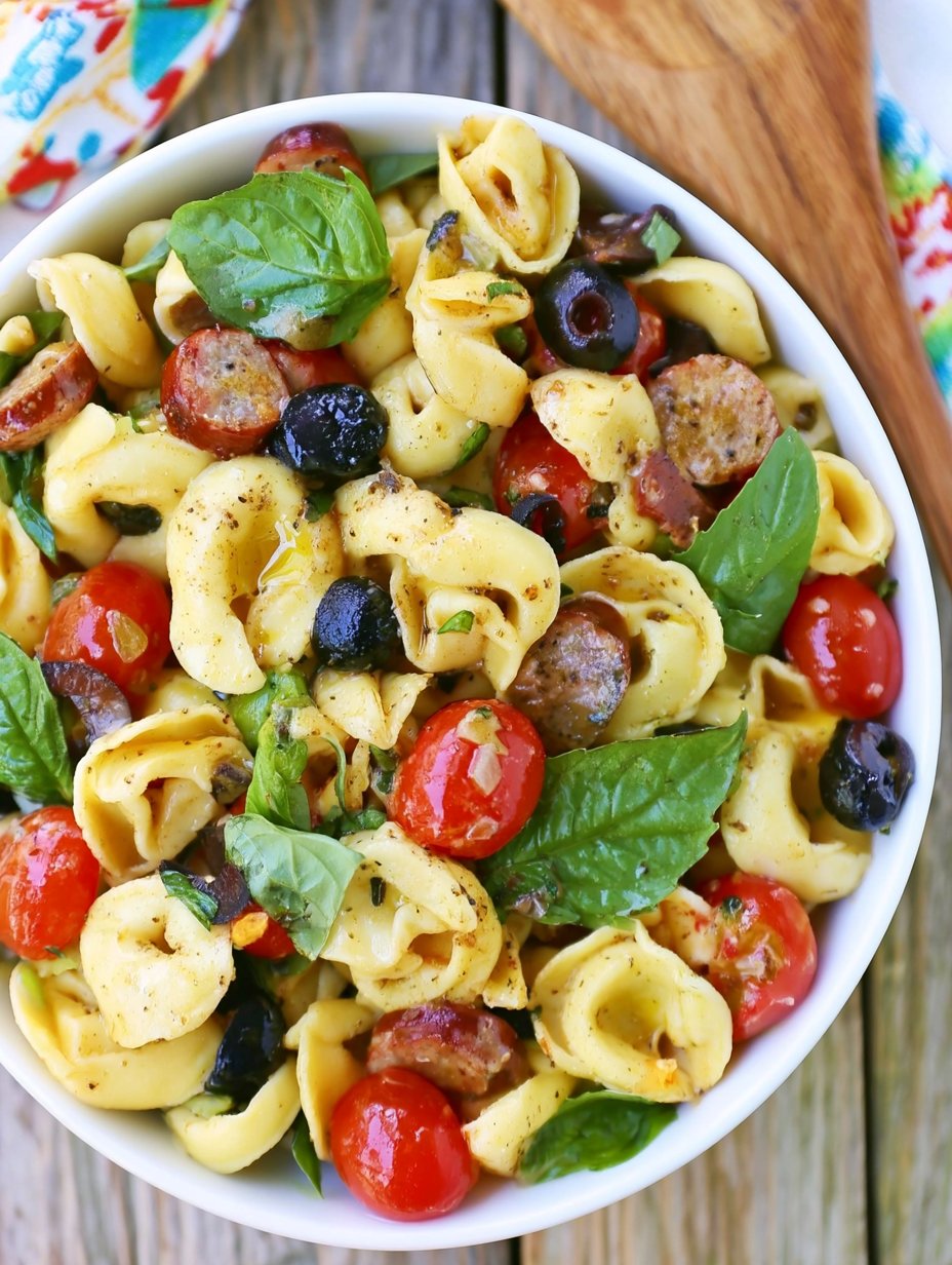 Ensalada de Tortellini de Pimiento Rojo Asado y Parmesano