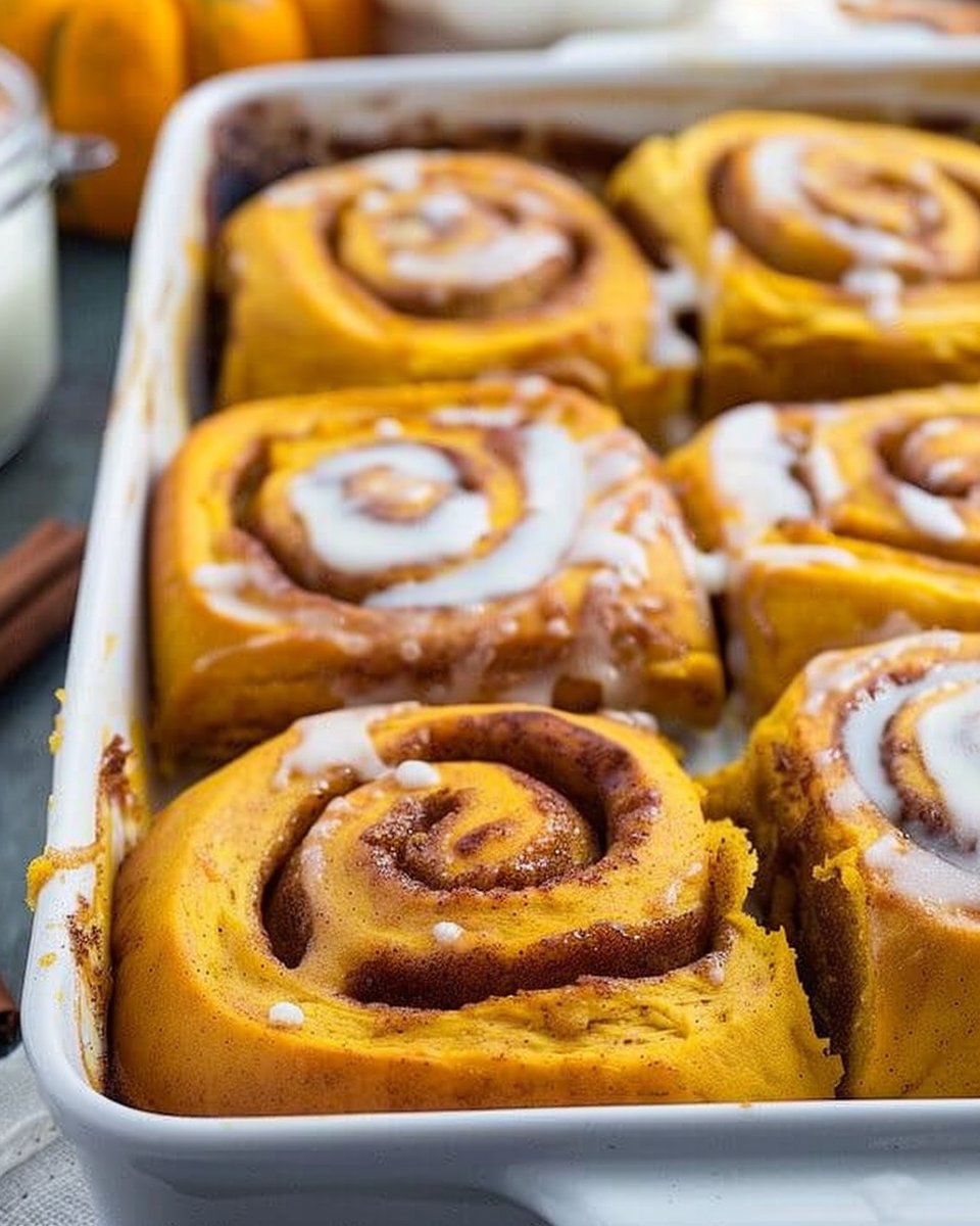 Pumpkin Cinnamon Rolls