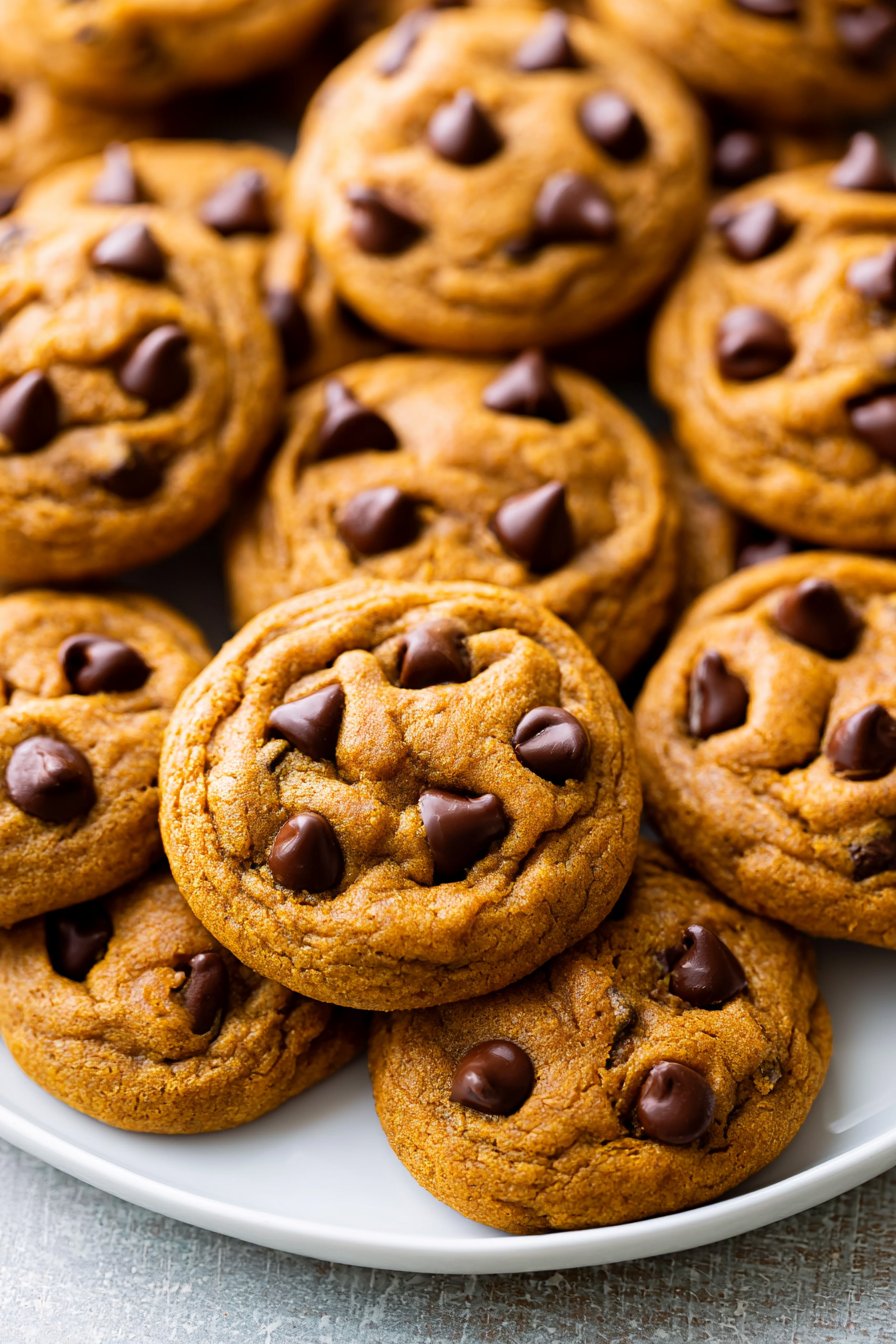 Chewy Pumpkin Chocolate Chip Cookies
