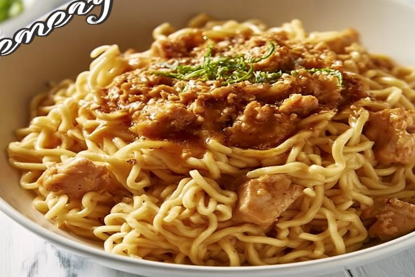 Crockpot Honey Garlic Chicken Noodles