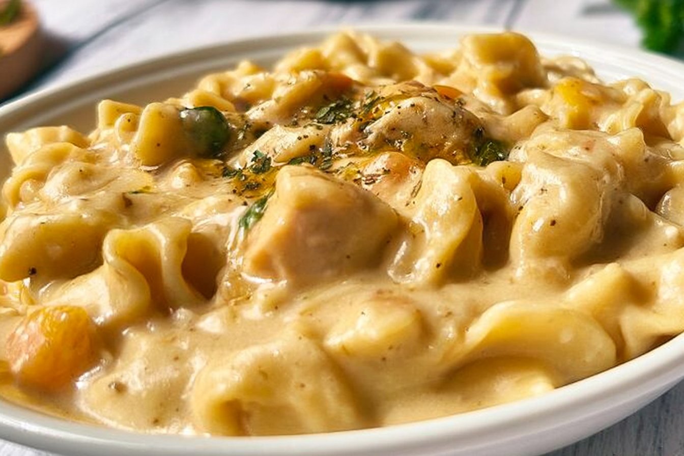 Crock Pot Chicken and Noodles