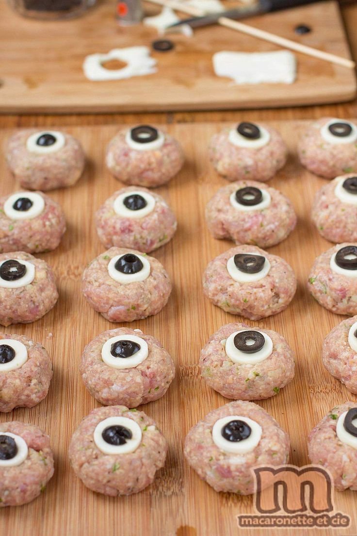 Yeux d'Halloween à la sauce tomate - Macaronette et cie | Yeux halloween, Yeux globuleux, Apero halloween