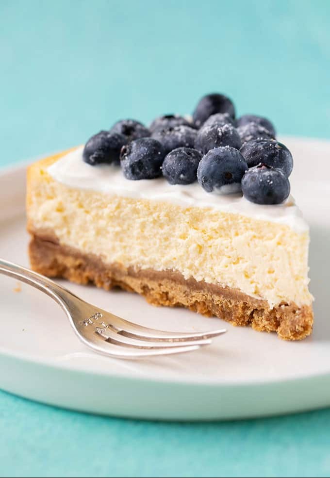 Lemon Cheesecake: Creamy Zesty Delight 1 Lemon Cheesecake: Creamy Zesty Delight