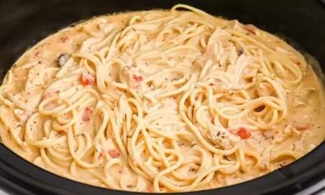 Crock Pot Cheesy Chicken Spaghetti