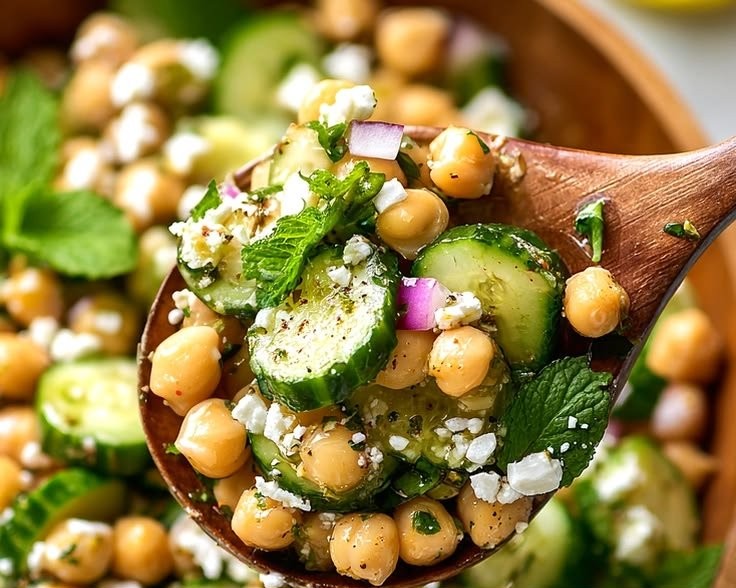10-Minute Chickpea Cucumber Salad