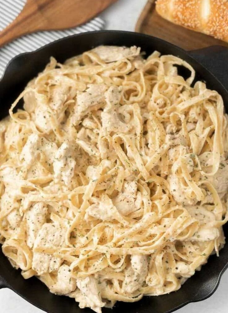 Creamy Chicken Alfredo Skillet Dinner