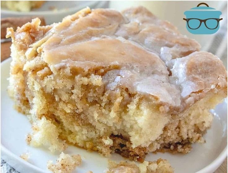 Homemade Cinnamon Roll Cake