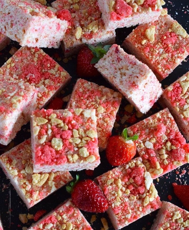 Strawberry Shortcake Rice Krispie Treats: Easy