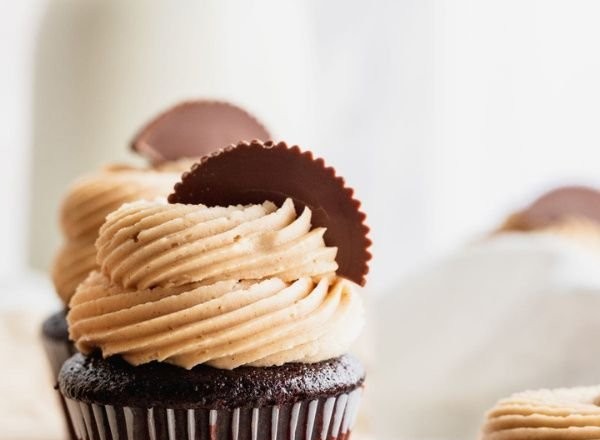 Dark Chocolate Peanut Butter Cupcake