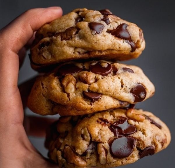 Best Giant Chocolate Chip Cookie