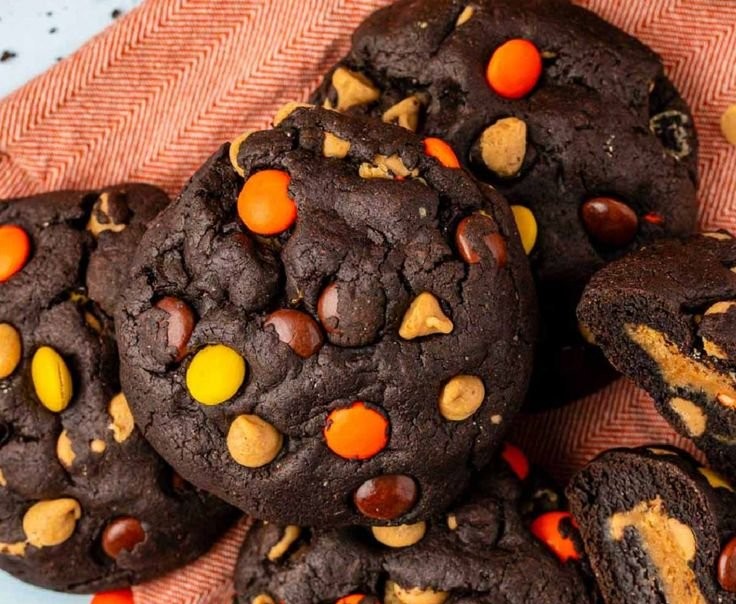Easy Chocolate Peanut Butter Cookies