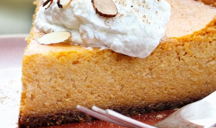 Keto Pumpkin Cheesecake Pie