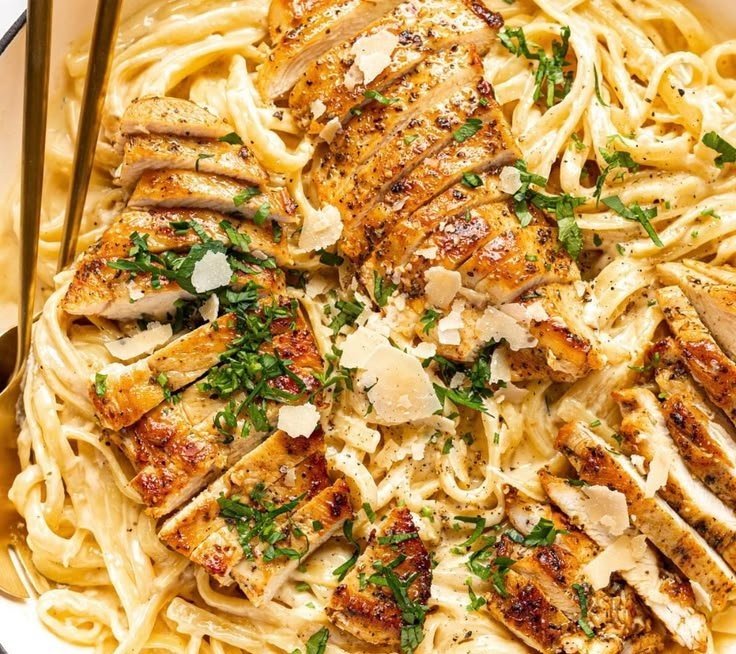Quick and Easy Chicken Fettuccine Alfredo