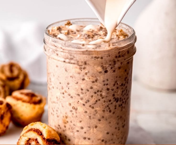 Cinnamon Roll Overnight Oats
