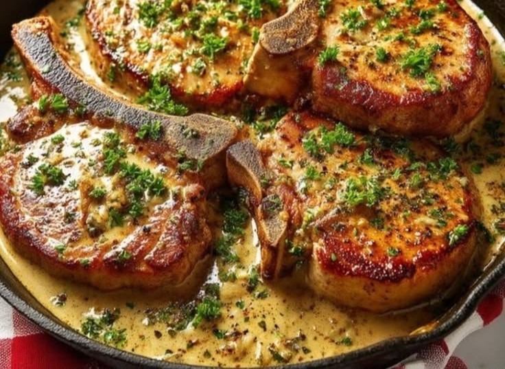 Creamy Garlic Pork Chops