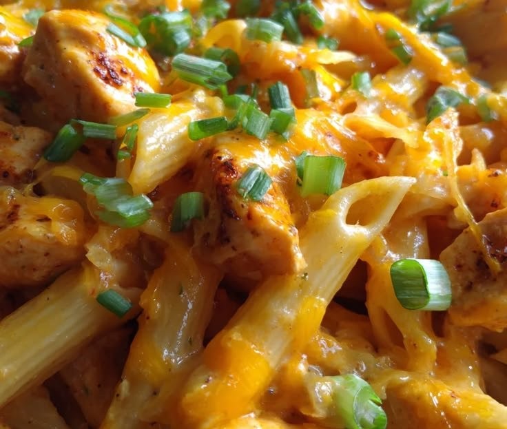 Creamy Buffalo Ranch Chicken Pasta