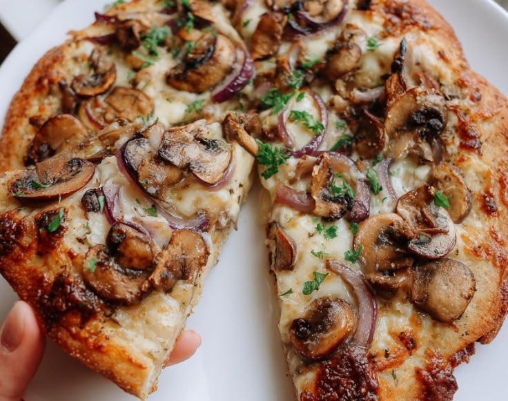 15-Minute Mushroom Onion White Pizza Your Family Will Crave