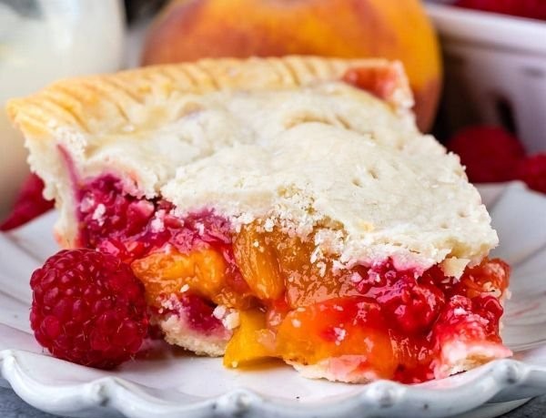 Peach Raspberry Pie: Easy Summer Treat