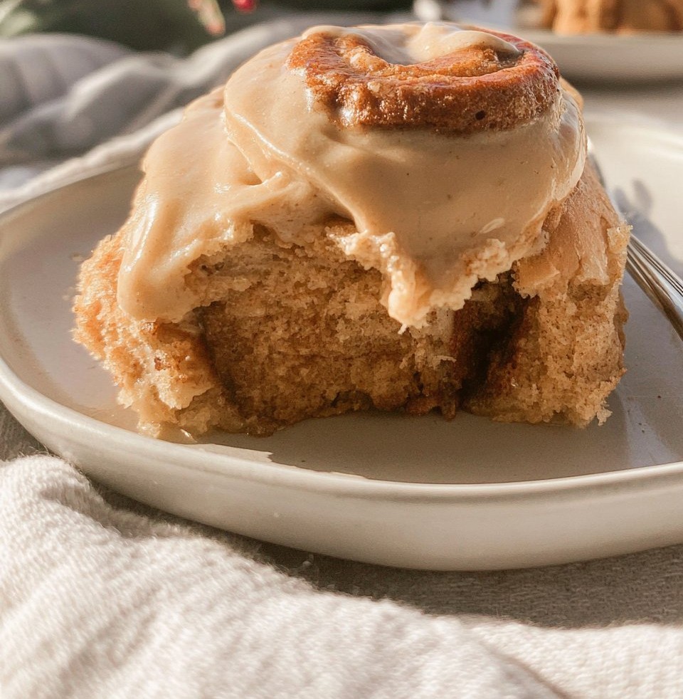 Gingerbread Cinnamon Rolls