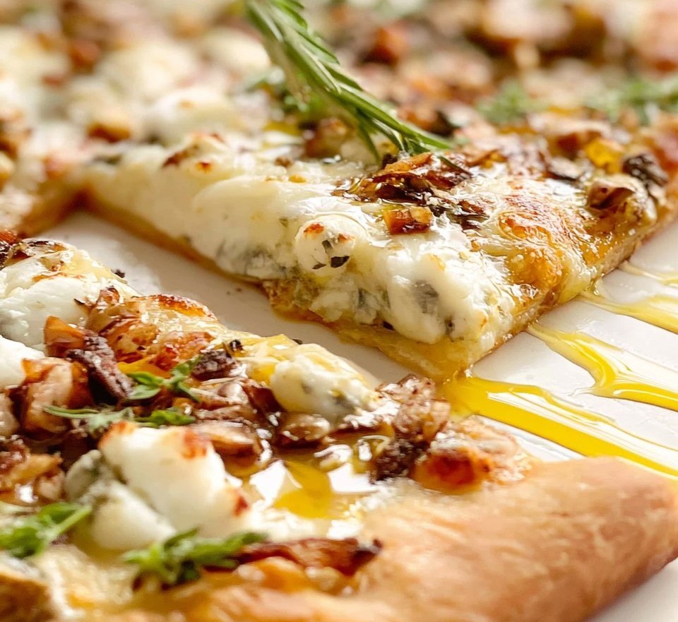 Honey Goat Cheese Pizza