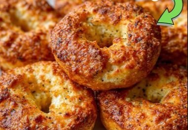 Protein-Packed Cottage Cheese Bagels