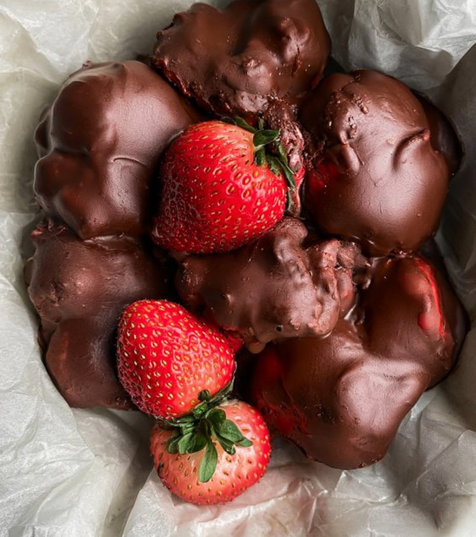 Chocolate Covered Strawberry Yogurt Clusters