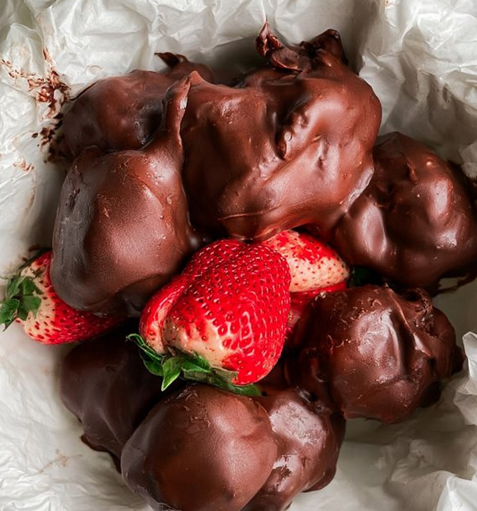 Chocolate Covered Strawberry Yogurt Clusters