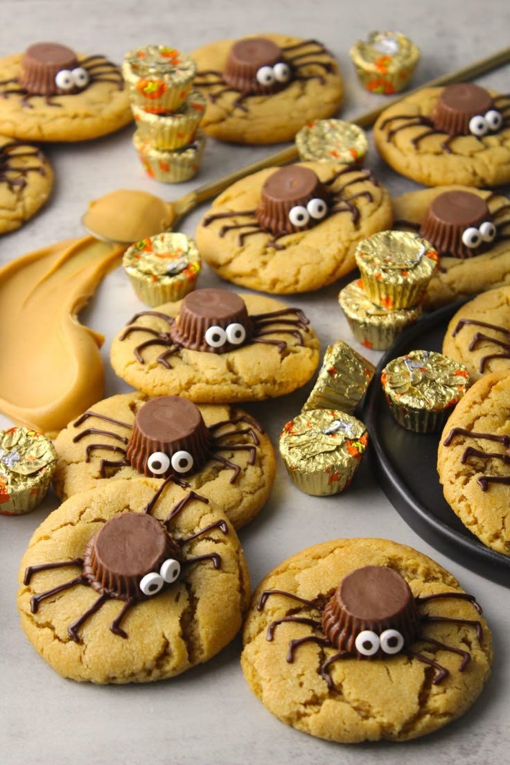 Peanut Butter Spider Halloween Cookies - The Squeaky Mixer