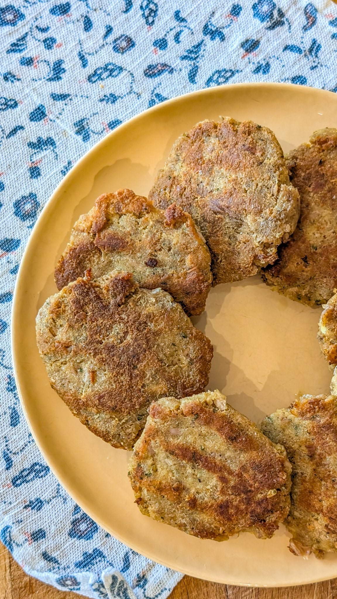 Joe’s Crab Snack Crab Cakes