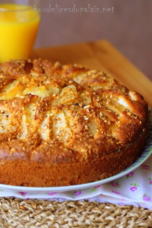 Gâteau moelleux aux poires et amandes · Aux délices du palais