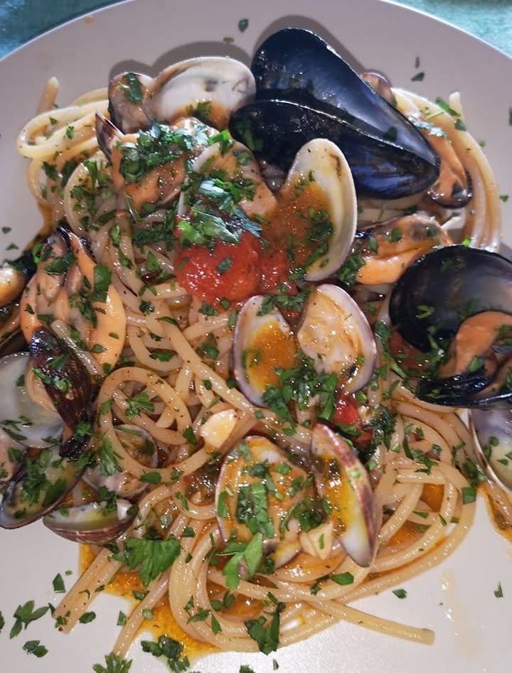 Spaghetti con Cozze e Vongole