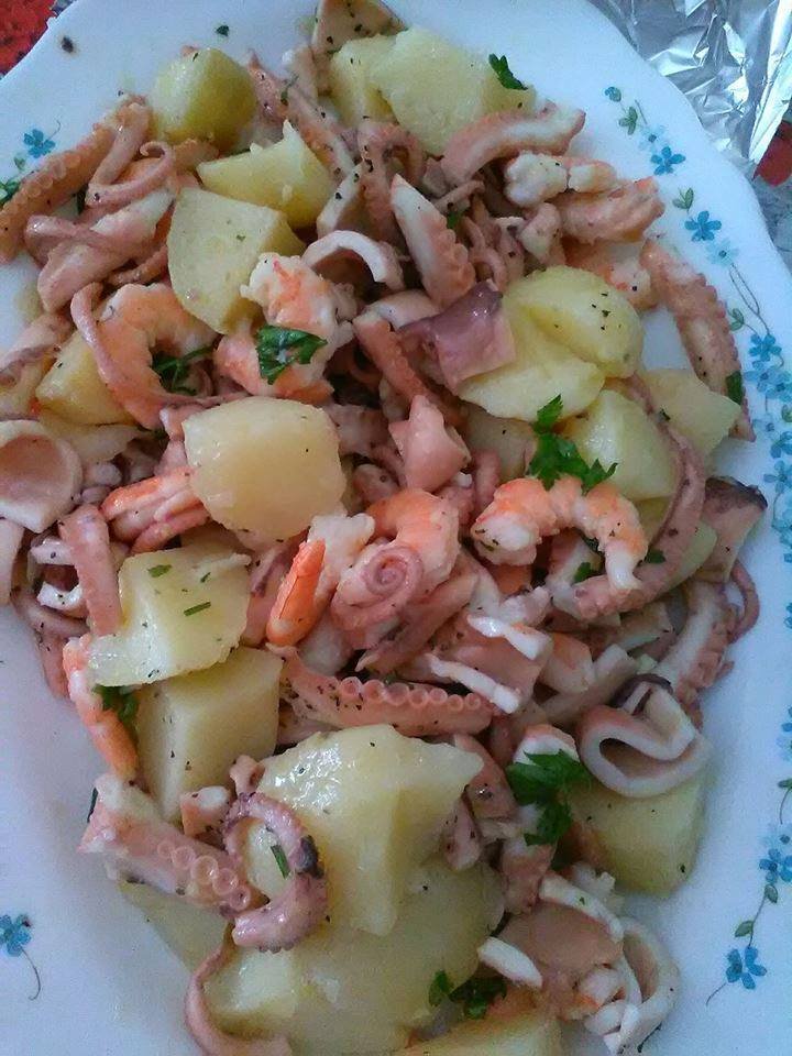 Polipo all'insalata con gamberetti e patate