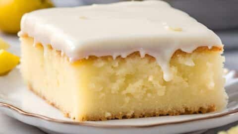 Lemonade Poke Cake Recipe