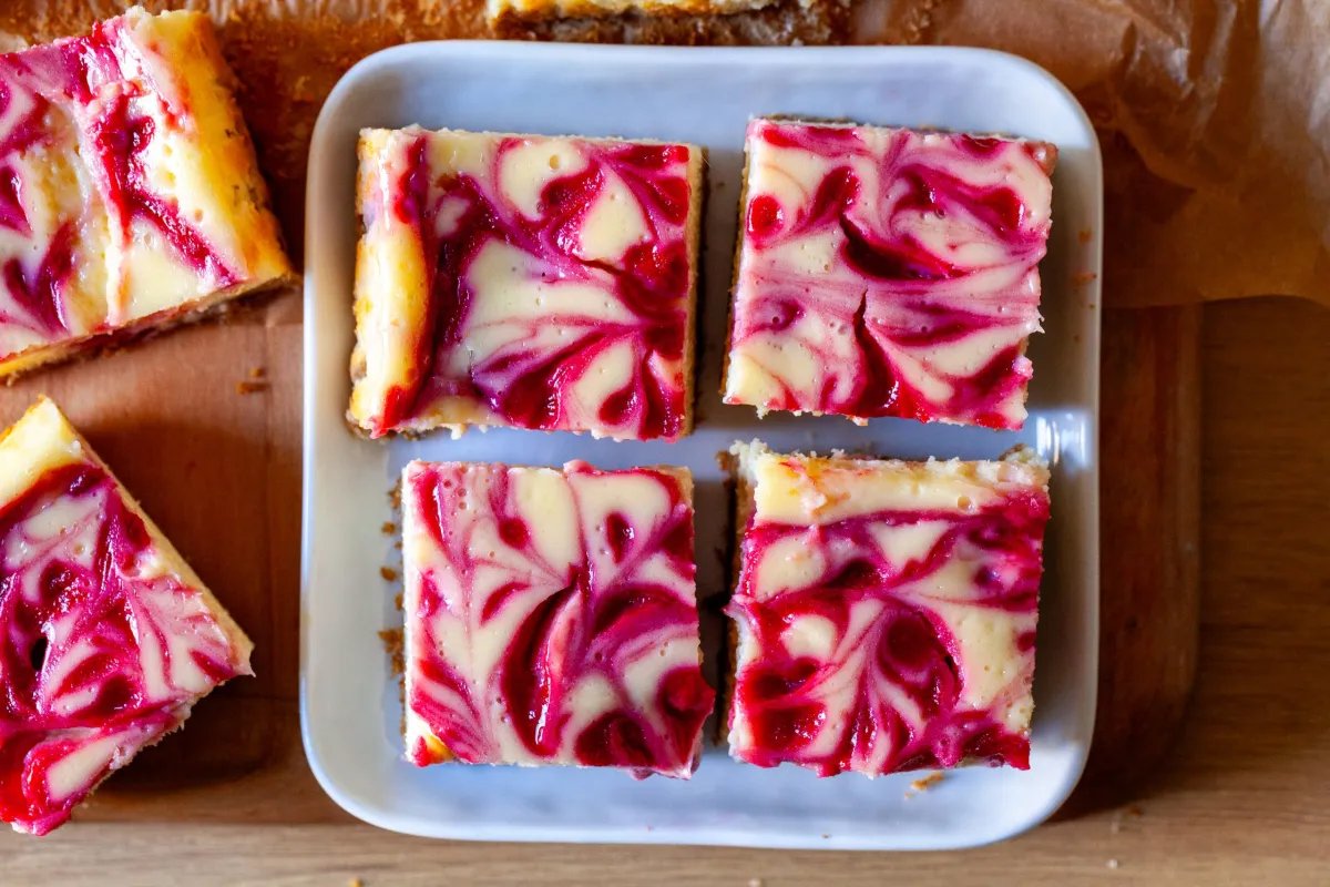 Classic Raspberry Swirl Cheesecake 2 Classic Raspberry Swirl Cheesecake