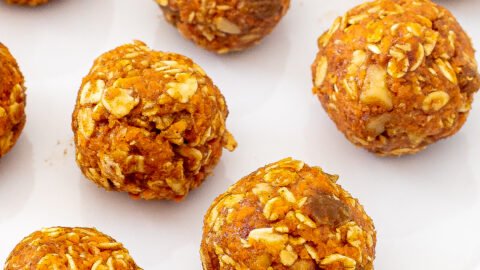 Carrot Cake Energy Bites