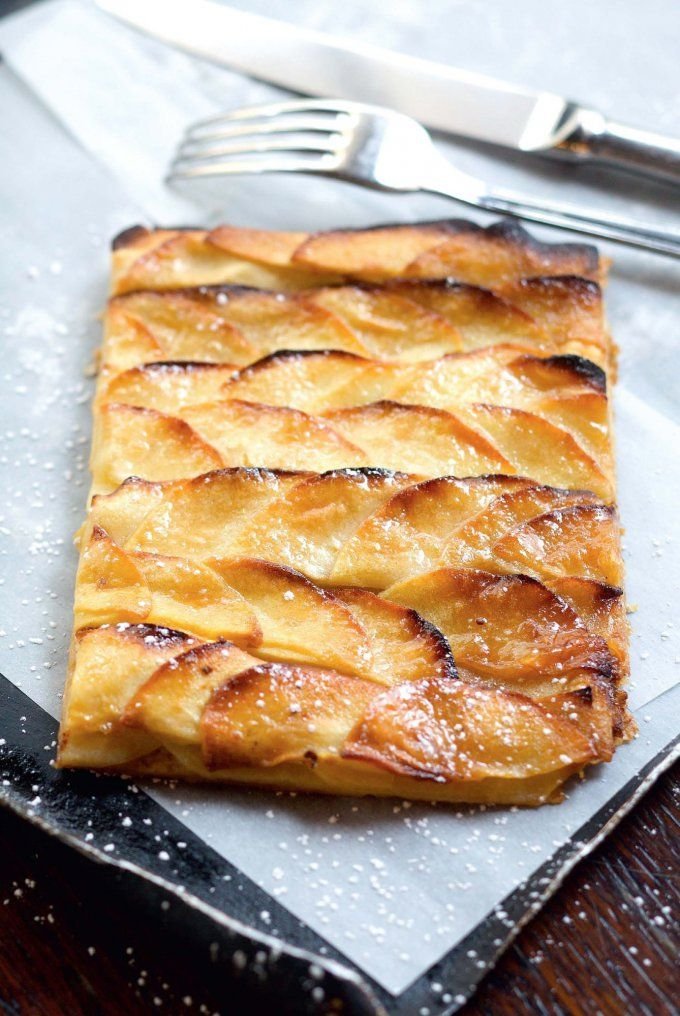 Tarte fine aux pommes caramélisées