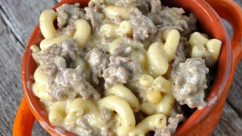 Crock Pot Cheesy Beefy Mac Casserole