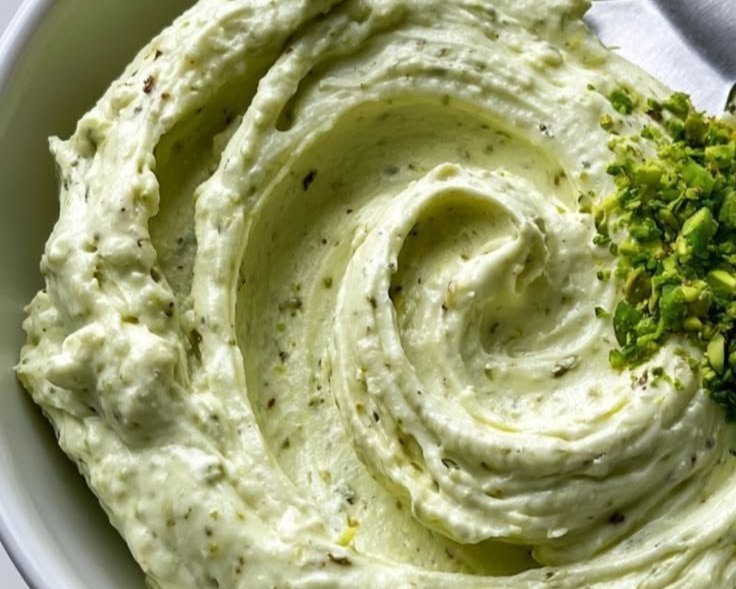 Pistachio Mascarpone Frosting
