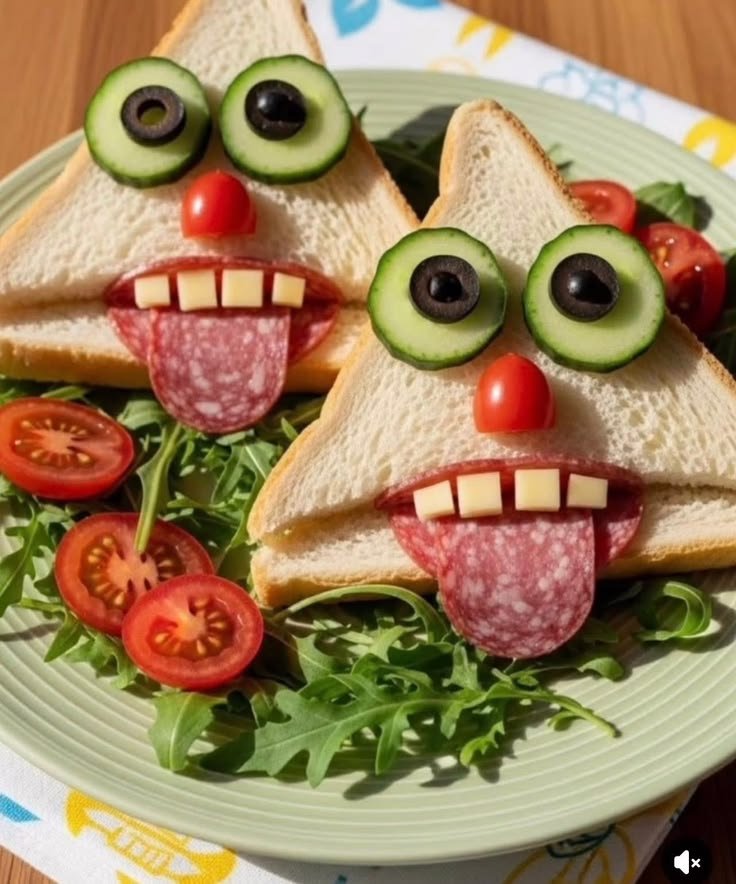 Silly food art | Food with silly faces, Esculturas em frutas, Food fails