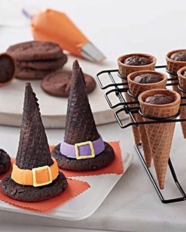 Cone Trufado Chapéu de Bruxa para Festas de Halloween | Cadılar bayramı, Tatlılar