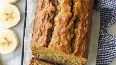 Moist and Healthy Banana Bread for Easy Snacking