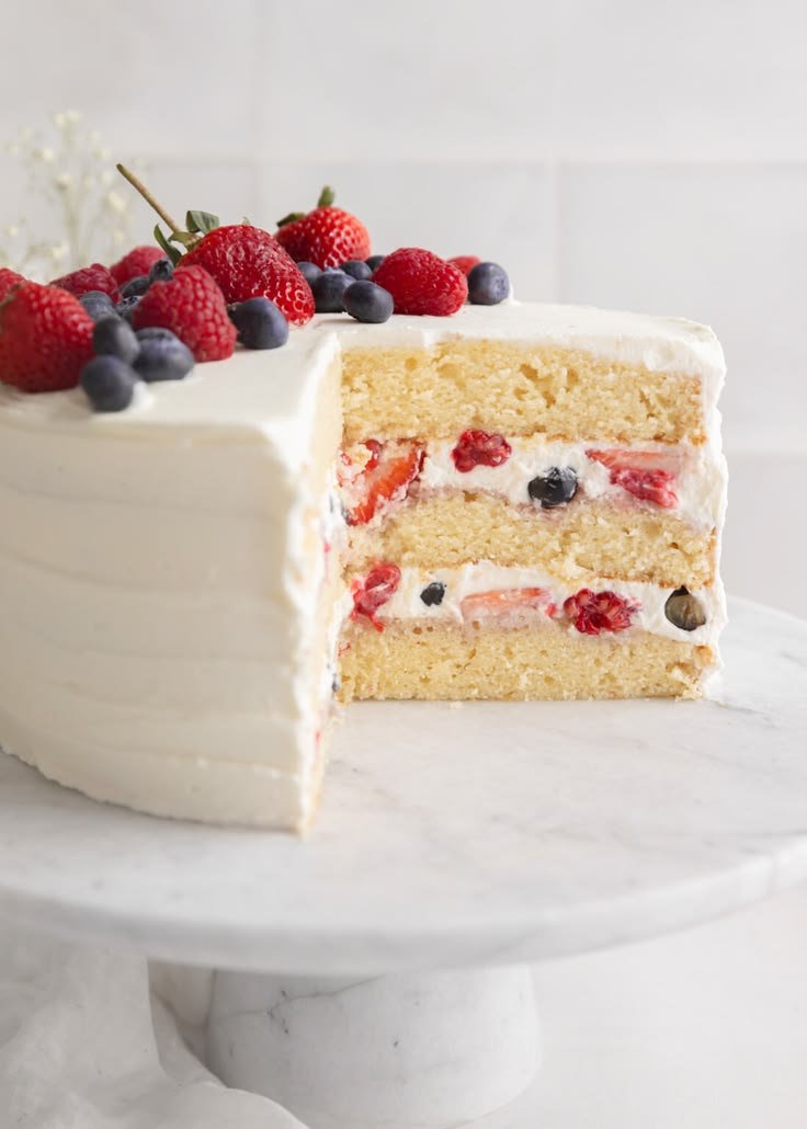 Berry Chantilly Cake