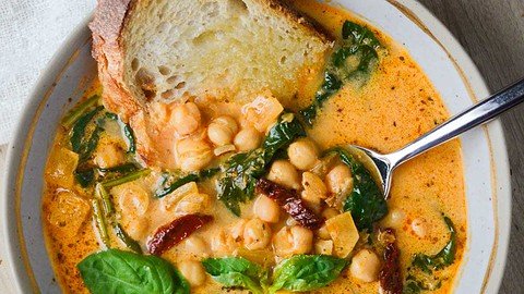 Tuscan Garbanzo Bean Soup
