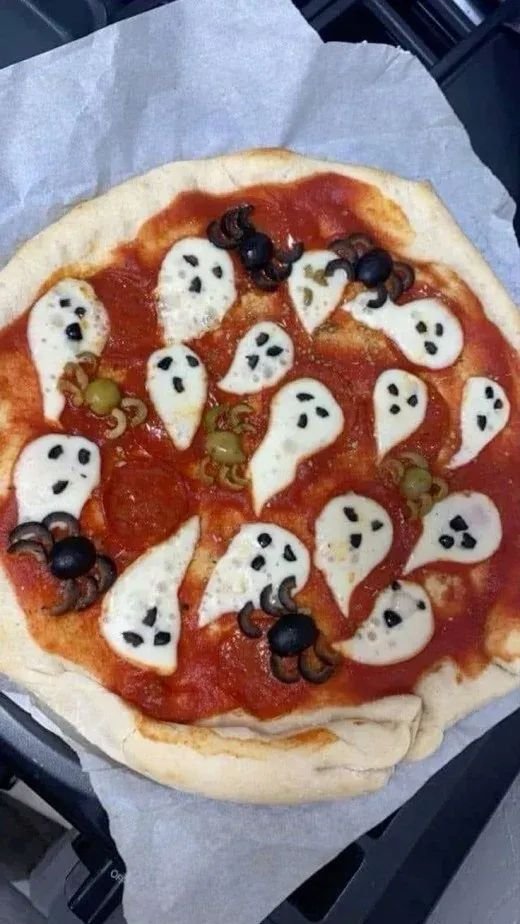 Spooky pizza