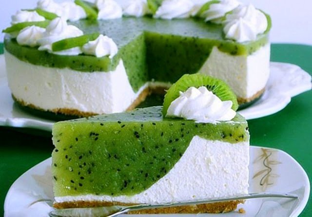 Kiwi-Cream-Cake