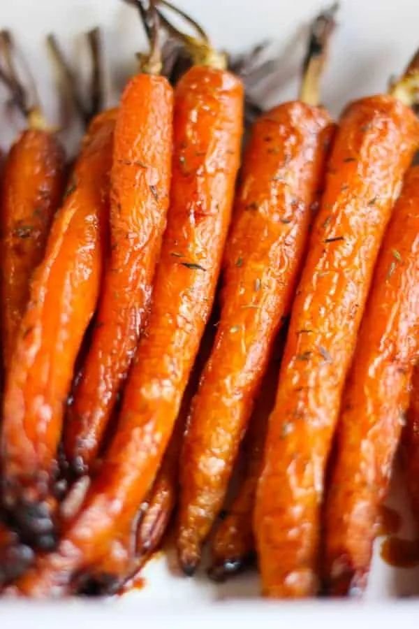 Carottes rôties au miel et au thym - Elle Mijote Quelque Chose