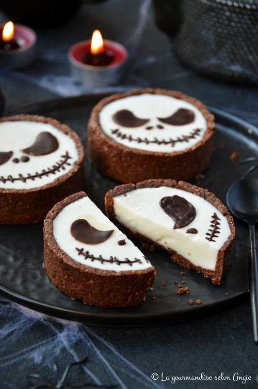 Spooky Halloween Treats | Halloween jack skellington tarts, Halloween party dessert ideas, How to make jack skellington tarts